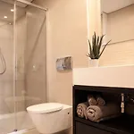아파트 Luxury 2 Bedroom 3 Beds Sauna Gym Pools Jacuzzi