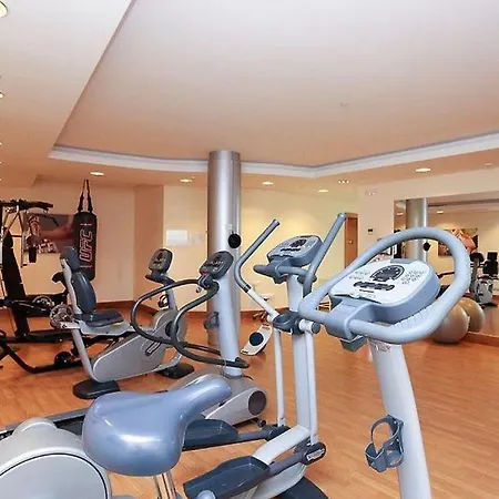 Luxury Spa Resort Marbella 2 Bedroom 3 Beds Sauna Gym Pools Jacuzzi ماربيا