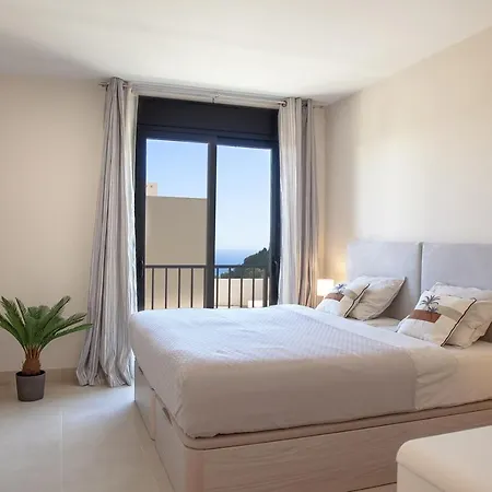 Luxury Spa Resort Marbella 2 Bedroom 3 Beds Sauna Gym Pools Jacuzzi