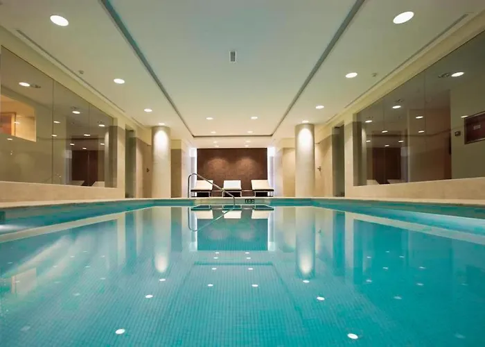 Luxury 2 Bedroom 3 Beds Sauna Gym Pools Jacuzzi Lejlighed Marbella