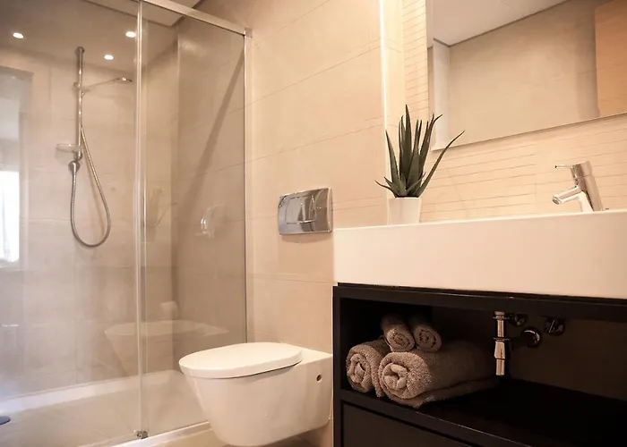 Apartment Luxury 2 Bedroom 3 Beds Sauna Gym Pools Jacuzzi