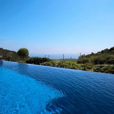 Luxury Spa Resort Marbella 2 Bedroom 3 Beds Sauna Gym Pools Jacuzzi *