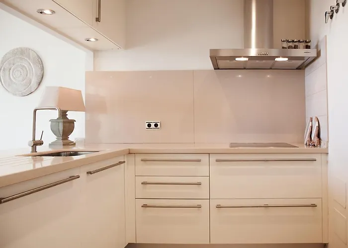 Διαμέρισμα Luxury 2 Bedroom 3 Beds Sauna Gym Pools Jacuzzi *